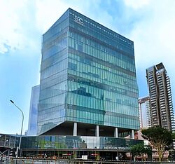 Newton 200 (D11), Office #594024791